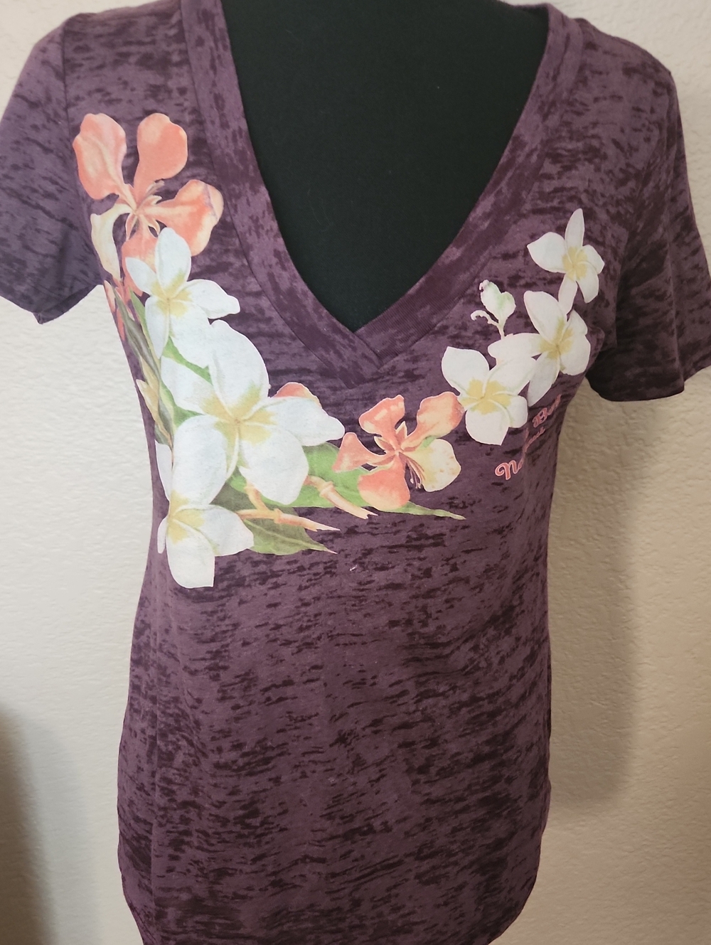 Maison Jules Plum V-Neck Short Sleeve Tee with Floral Print Napili Bay